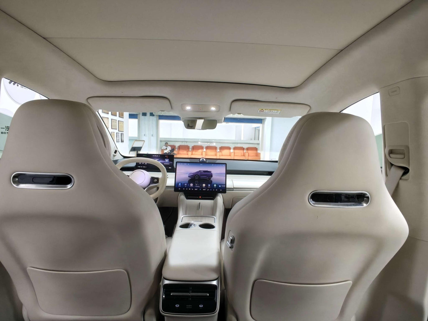 Certificated Pre-Owned Zhijie R7 2024 Edition All-Electric 82kWh Max Rear-Wheel Drive Version -u24128944