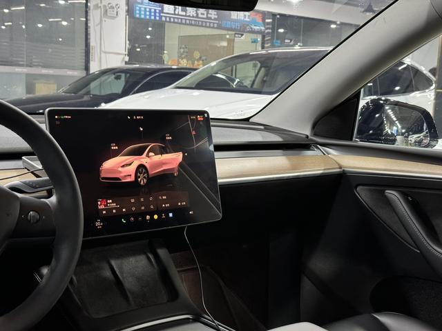 Pre-Owned Tesla Model Y 2022 Rear-Wheel Drive Version