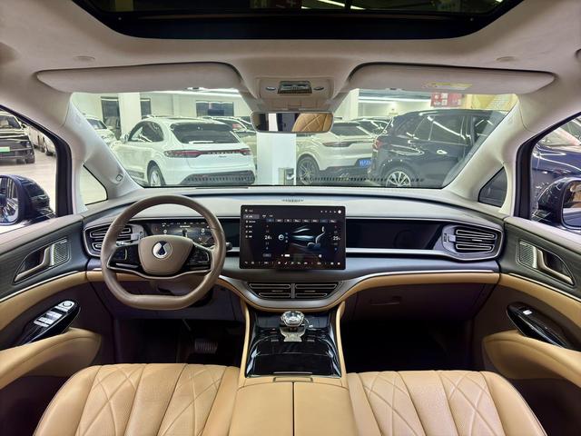 Certificated Pre-Owned Denza D9 DM 2022 970 4WD Flagship Edition