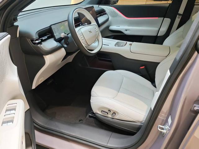 Certificated Pre-Owned XPENG G6 2025 625 Long Range Max Flagship Edition -u22538646