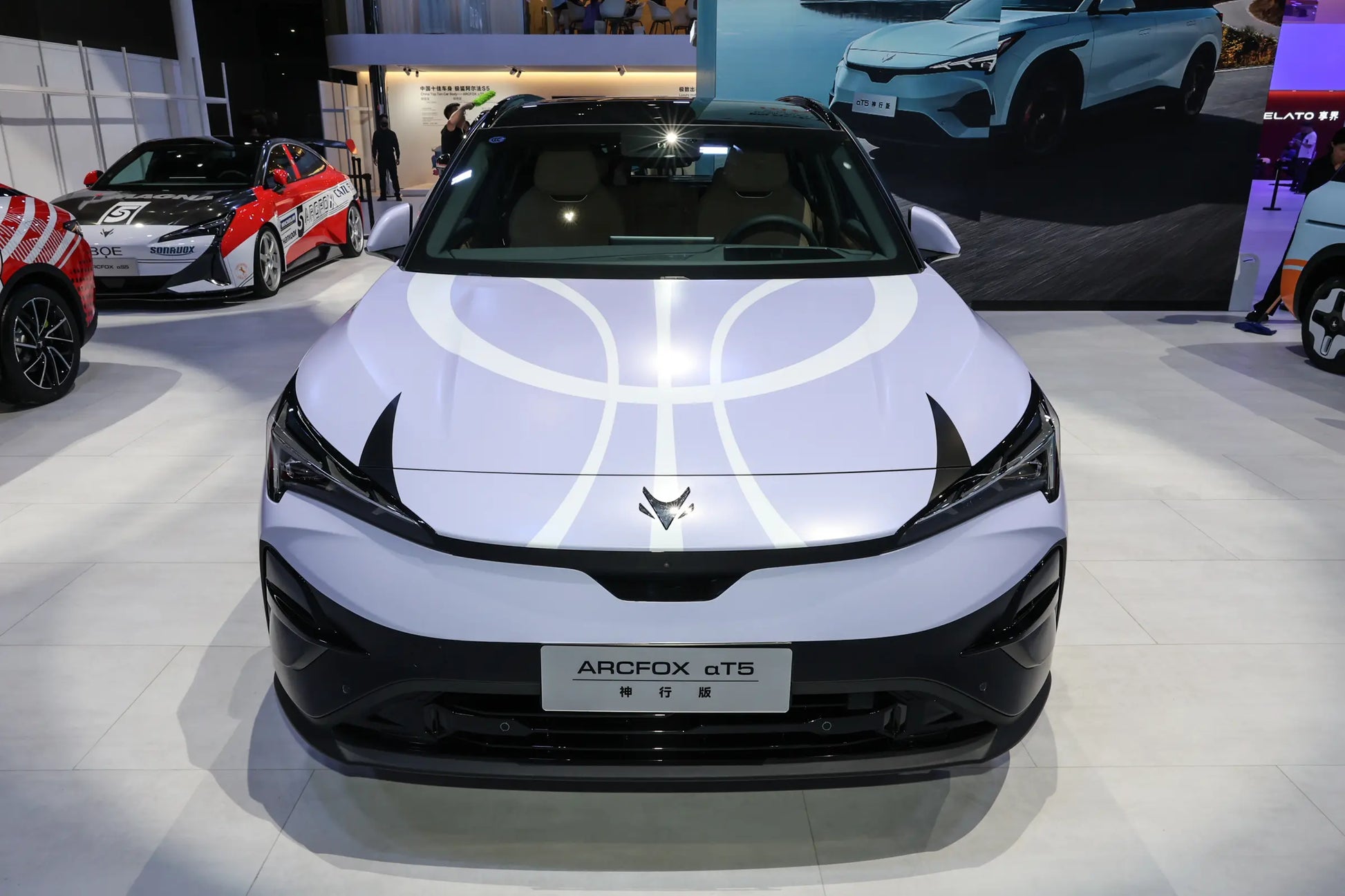 BAIC Arcfox Alpha T5