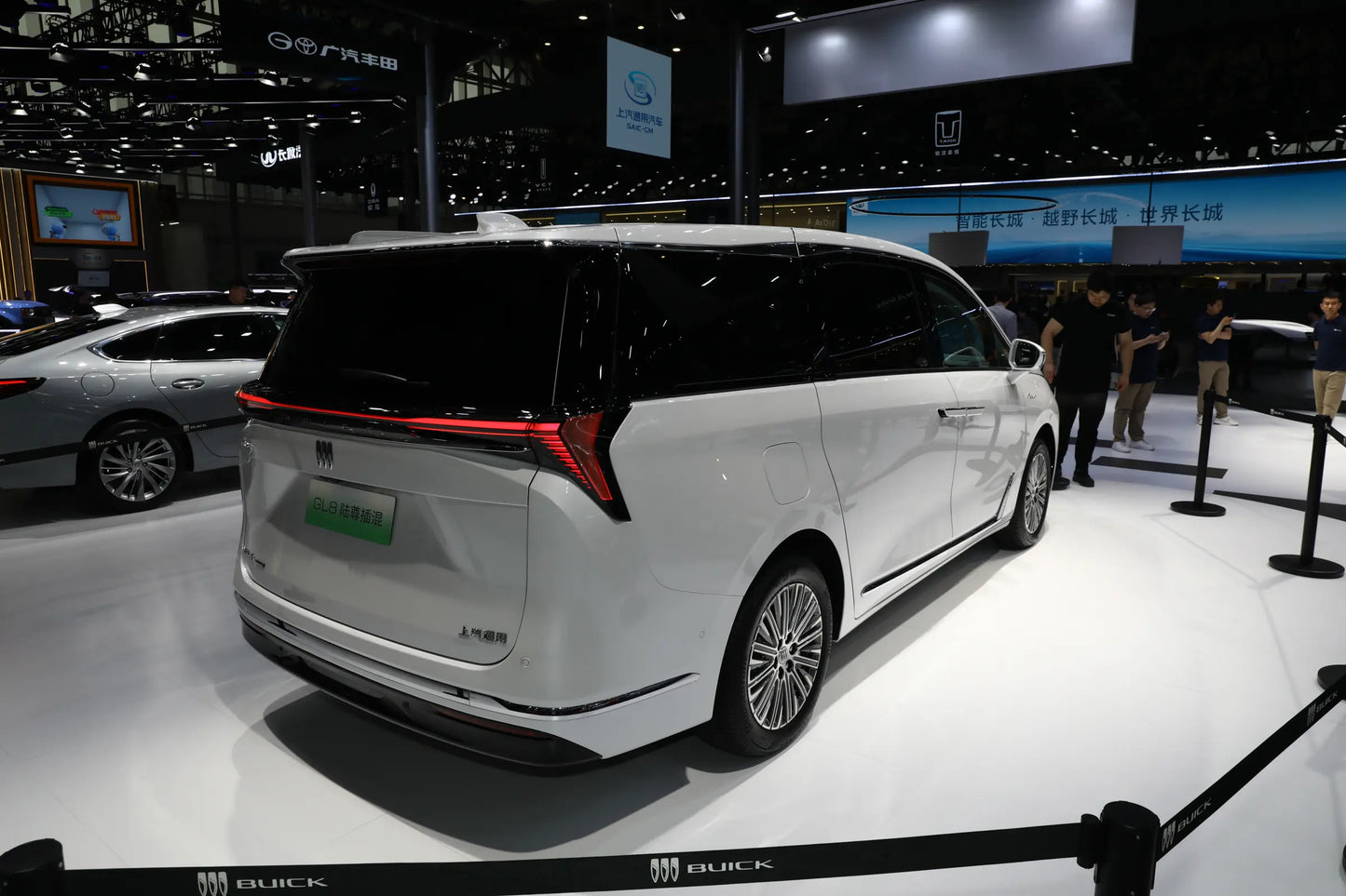 SAIC-GM Buick Buick GL8 -Hybrid PHEV