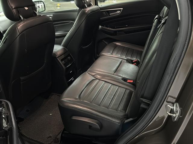 Certificated Pre-Owned Ford Edge 2016 EcoBoost 245 Four-wheel Drive Luxury Sporty Model 7-seater - u22664325