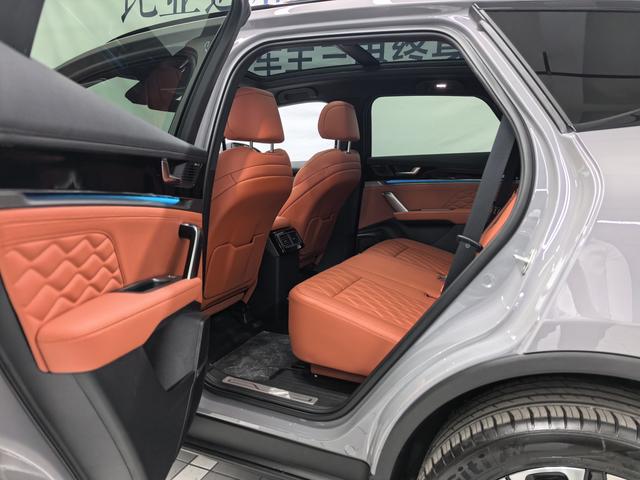 Certificated Pre-Owned BYD Tang DM 2025 Intelligent Driving Edition DM-i 175KM Prestige Model -u22497671