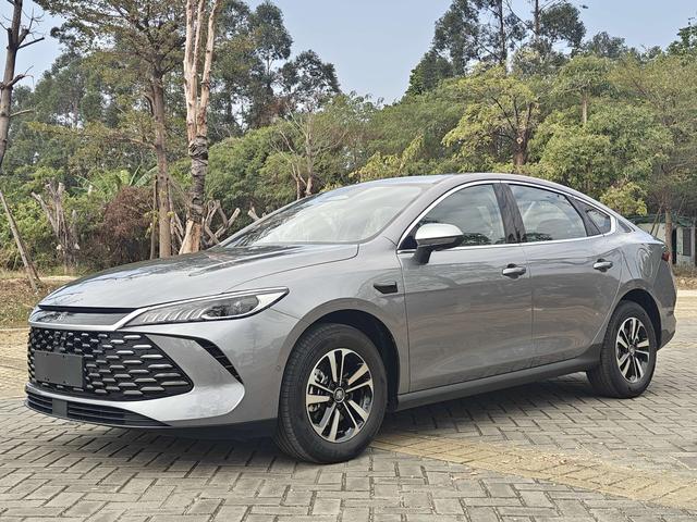 Certificated Pre-Owned BYD Qin PLUS DM 2025 Intelligent Driving Edition DM-i 120KM Beyond Model -u22735299