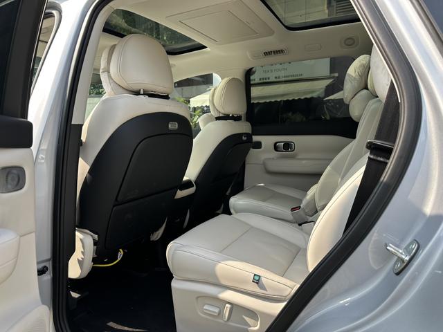 Pre-Owned Leapmotor C16 2024 Extended - Range 200 Premium Edition