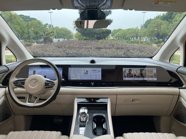 Certificated Pre-Owned VOYAH Dreamer PHEV 2024 Ultra Long Range Flagship Edition -u22115000