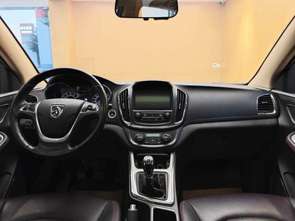 Certificated Pre-Owned SAIC-GM-Wuling Baojun 560 2015 1.8L Manual Luxury Edition - u22665661
