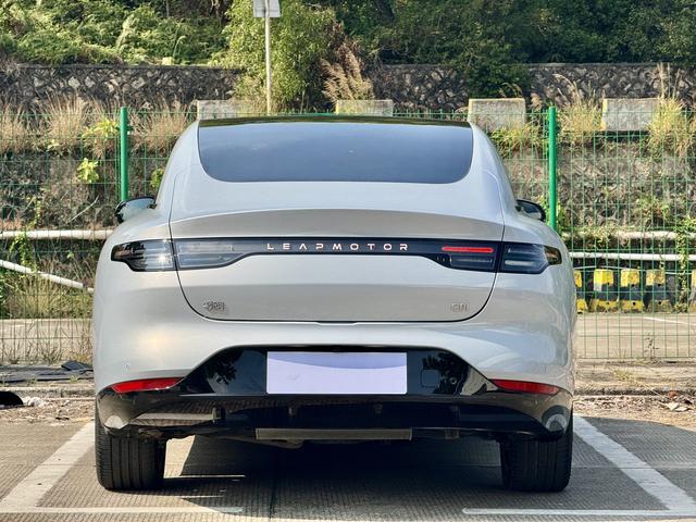 Certificated Pre-Owned Leapmotor C01 2023 Extended-Range 316 Intelligent Enjoyment Edition -u22219374