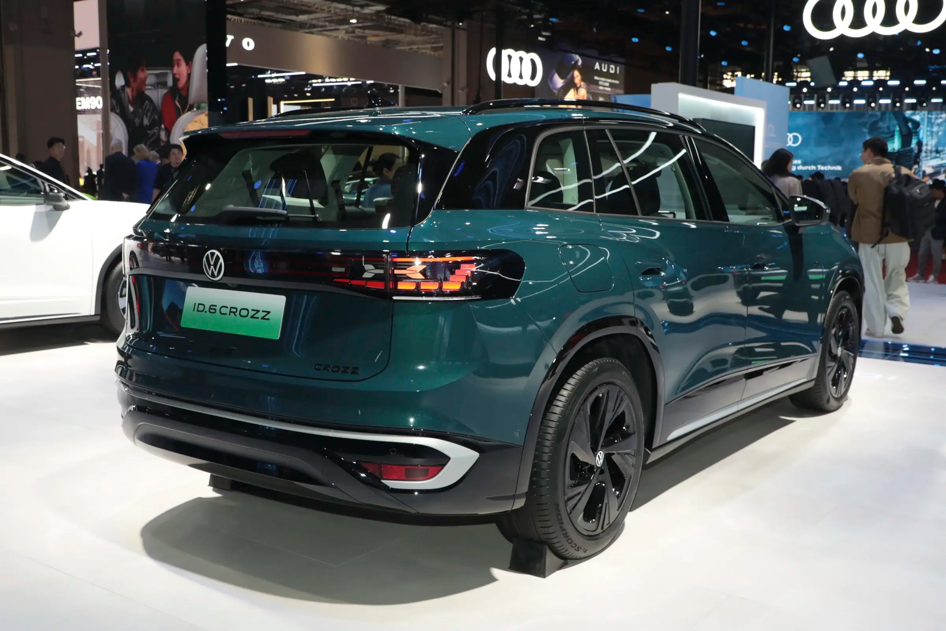 FAW-Volkswagen ID.6 CROZZ