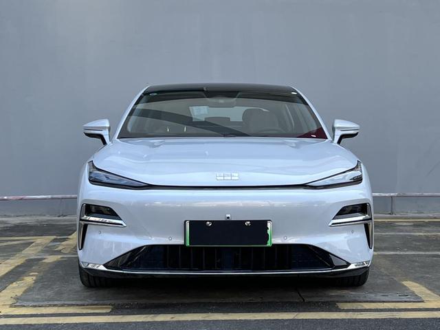 Certificated Pre-Owned Geely Galaxy Xingyao 8 PHEV 2025 Edition 130km EM-i Premium Version -u22374967