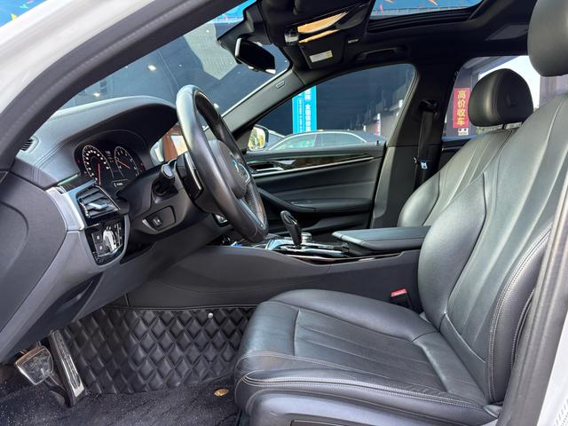 Certificated Pre-Owned BMW 5 Series 2019 530Li Leading Model M Sport Package - u22405974