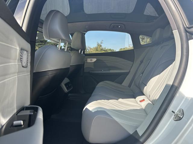 Certificated Pre-Owned Geely Galaxy E8 2024 Edition 550km MAX -u21864049