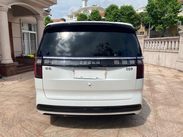 Pre-Owned ZEEKR 009 2023 ME Version