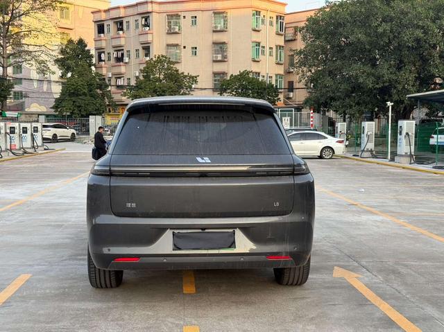 Certificated Pre-Owned Li Auto L8 2025 Ultra Intelligent Upgrade Version -u22369980