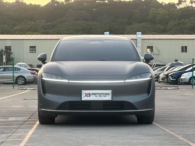 Certificated Pre-Owned Zhijie R7 2024 Extended-Range 37kWh Pro Rear-Wheel Drive Version -u22444247