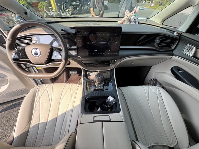 Certificated Pre-Owned Denza D9 DM 2022 Edition 970 Four-Wheel Drive Flagship Model -u22218086