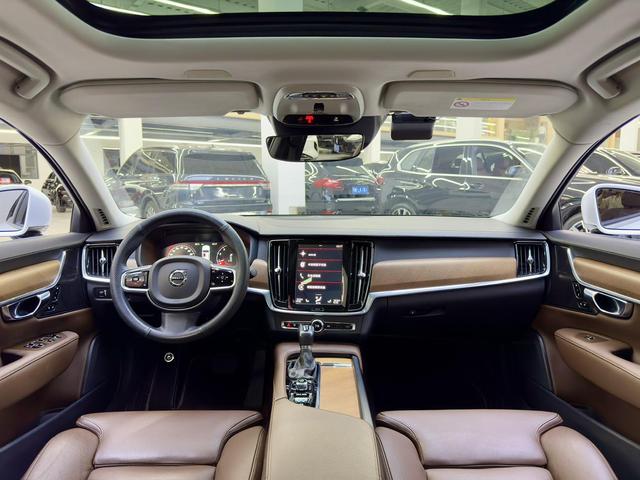 Certificated Used Volvo S90 2020 T5 Zhiyuan Luxury Version