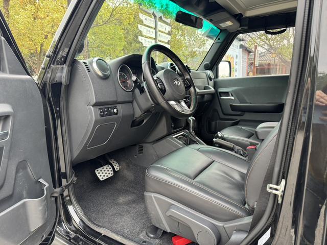 Certificated Pre-Owned BAIC Off-Road BJ40 2017 40L 2.3T Automatic Four-Wheel Drive Huanta Championship Edition - u22611971