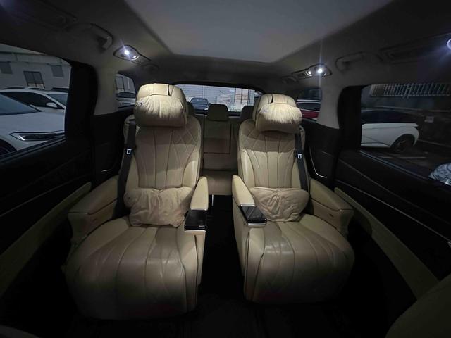 Certificated Pre-Owned Denza D9 DM 2024 1050 Premium Edition