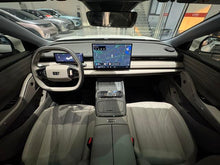 Certificated Pre-Owned Geely Galaxy Xingyao 8 PHEV 2025 Edition 130km EM-i Premium Version