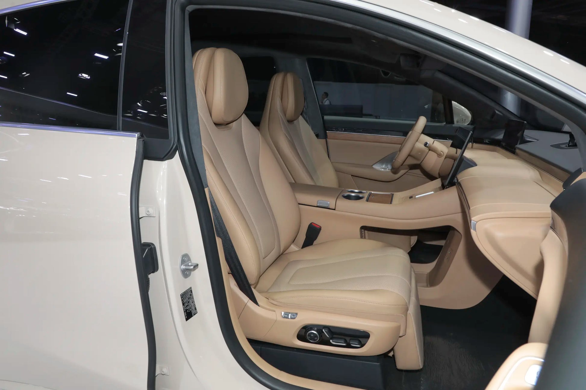 Chery LUXEED R7