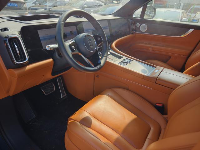 Certificated Pre-Owned Wenjie M9 2024 Extended Range Ultra Six-Seater Edition -u22567034