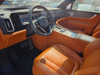 Certificated Pre-Owned Wenjie M9 2024 Extended Range Ultra Six-Seater Edition -u22567034