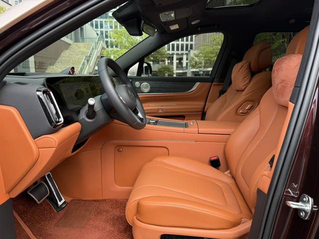 Pre - Owned 2025 AITO M9 Extended - Range Ultra Six - Seat Edition