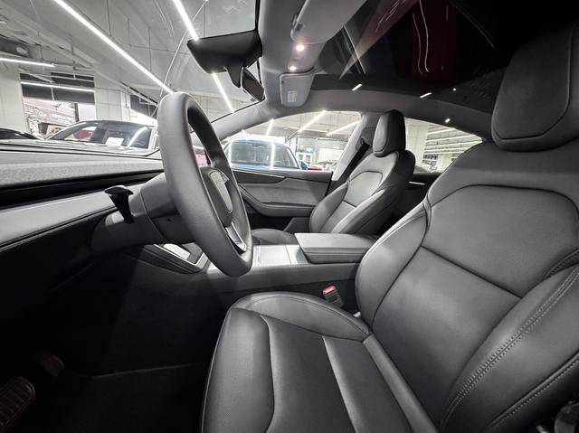 Certificated Pre-Owned Tesla Model Y 2025 Rear-Wheel Drive Version -u22101109