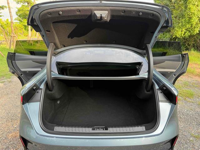 Certificated Pre-Owned Lynk & Co 07 EM-P 2024 126 Long Range Ultra -u21725137