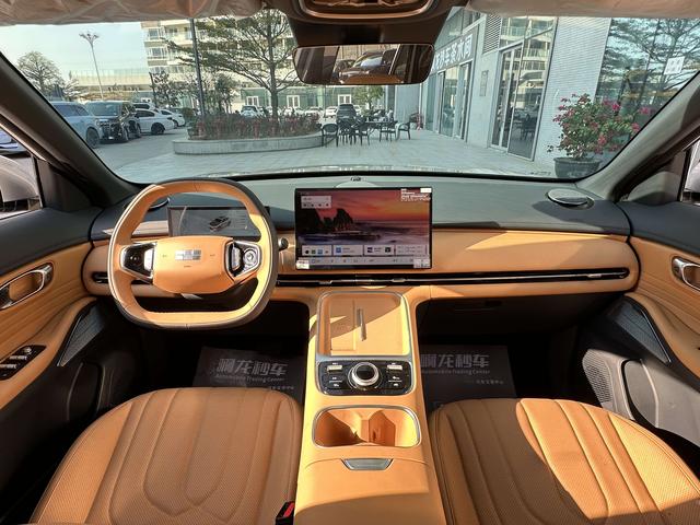 Certificated Pre-Owned Geely Galaxy Starship 7 EM-i 2025 Edition 55KM Exploration Version