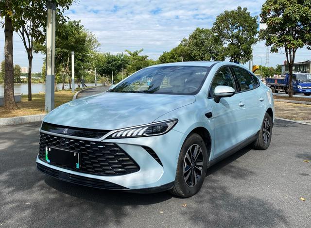 Certificated Pre-Owned BYD Qin PLUS DM 2025 Intelligent Driving Version DM-i 120KM Beyond Model -u21717376