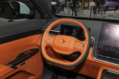 Dongfeng eπ008-Hybrid REEV