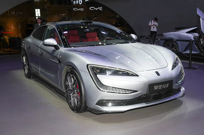 Yangwang Looking up at U7 -Hybrid PHEV