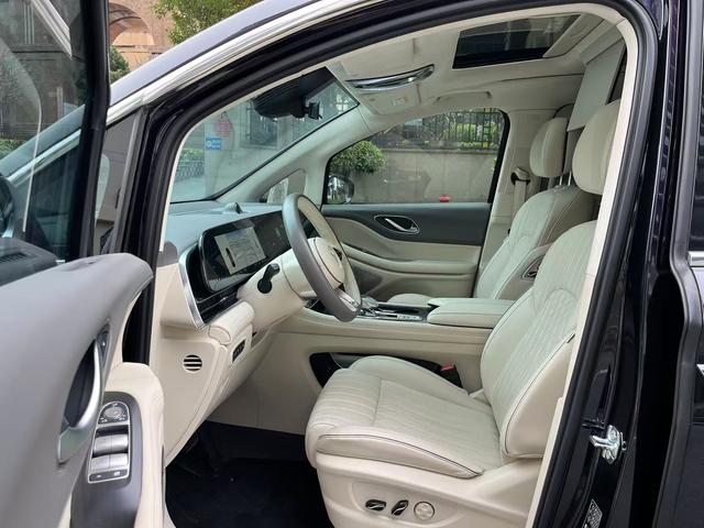 Certificated Pre-Owned VOYAH Dreamer PHEV 2024 Ultra-Long Range Flagship Edition -u22635102