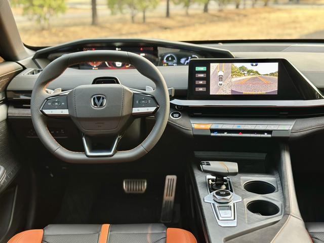 Certificated Pre-Owned Changan UNI-V 2024 1.5T Premium Sport Edition - u22163886