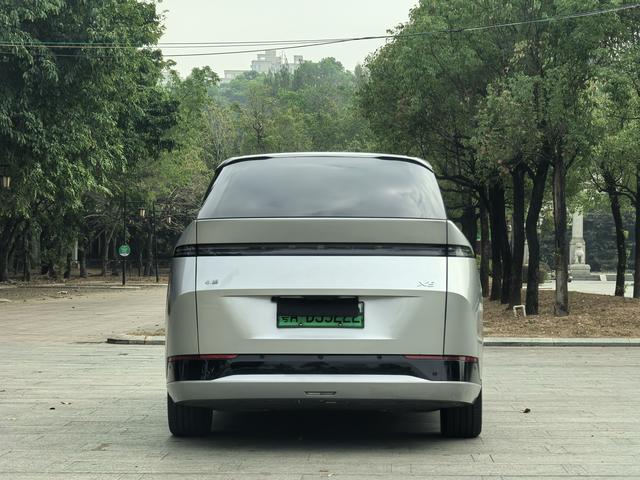 Certificated Pre-Owned XPENG X9 2024 702 Ultra-Long Range Maxu22140187