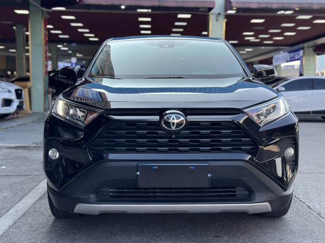Certificated Pre-Owned RAV4 Rongfang 2021 2.0L CVT Two-Wheel Drive Fashion Edition - u22043914