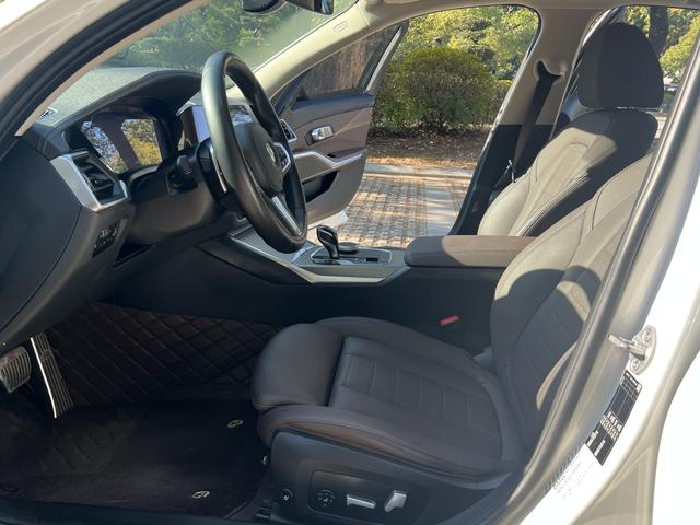 Certificated Pre-Owned BMW 3 Series 2021 Second Facelift 325i M Sport Night Edition Package - u22414028