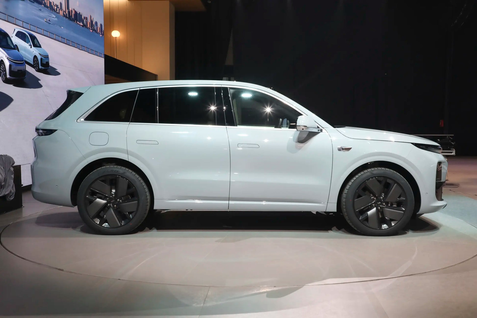 Li Auto L6-Hybrid REEV