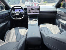 Certificated Pre-Owned Lynk & Co 07 EM-P 2024 126 Long Range Halo -u19626849