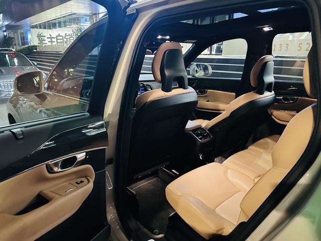 Certificated Pre-Owned Volvo XC90 2018 T6 Inscription 7-Seater - u22430803