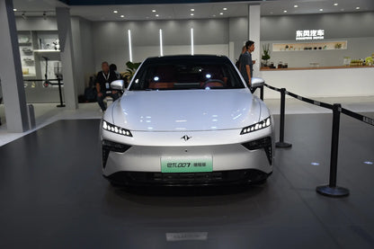 Dongfeng eπ007-Hybrid REEV