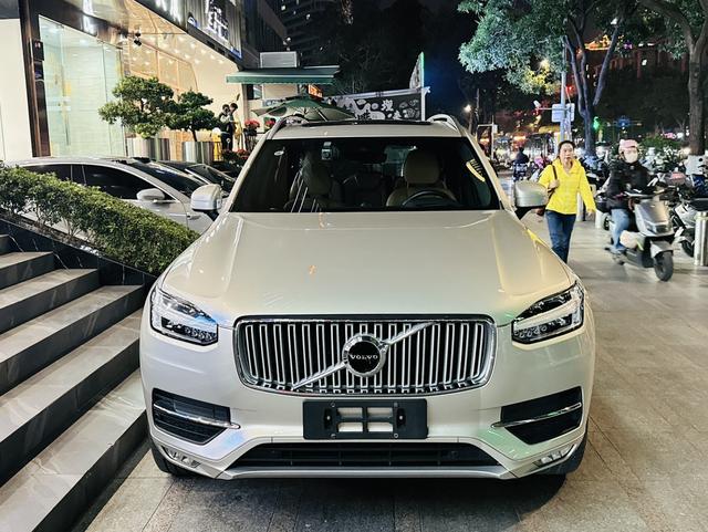 Certificated Pre-Owned Volvo XC90 2018 T6 Inscription 7-Seater - u22430803