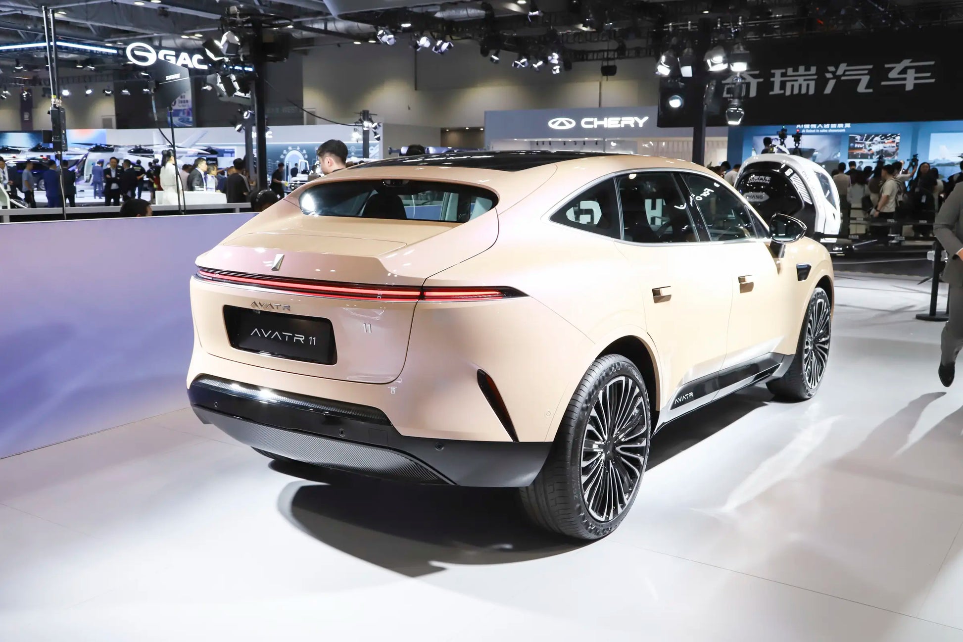 AVATR 11-Hybrid REEV