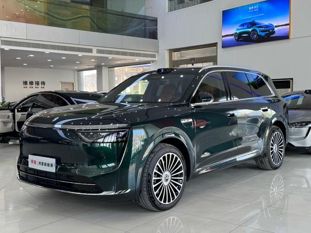 Certificated Pre-Owned Wenjie M8 2025 Extended-Range Ultra Six-Seater Edition -u22481980