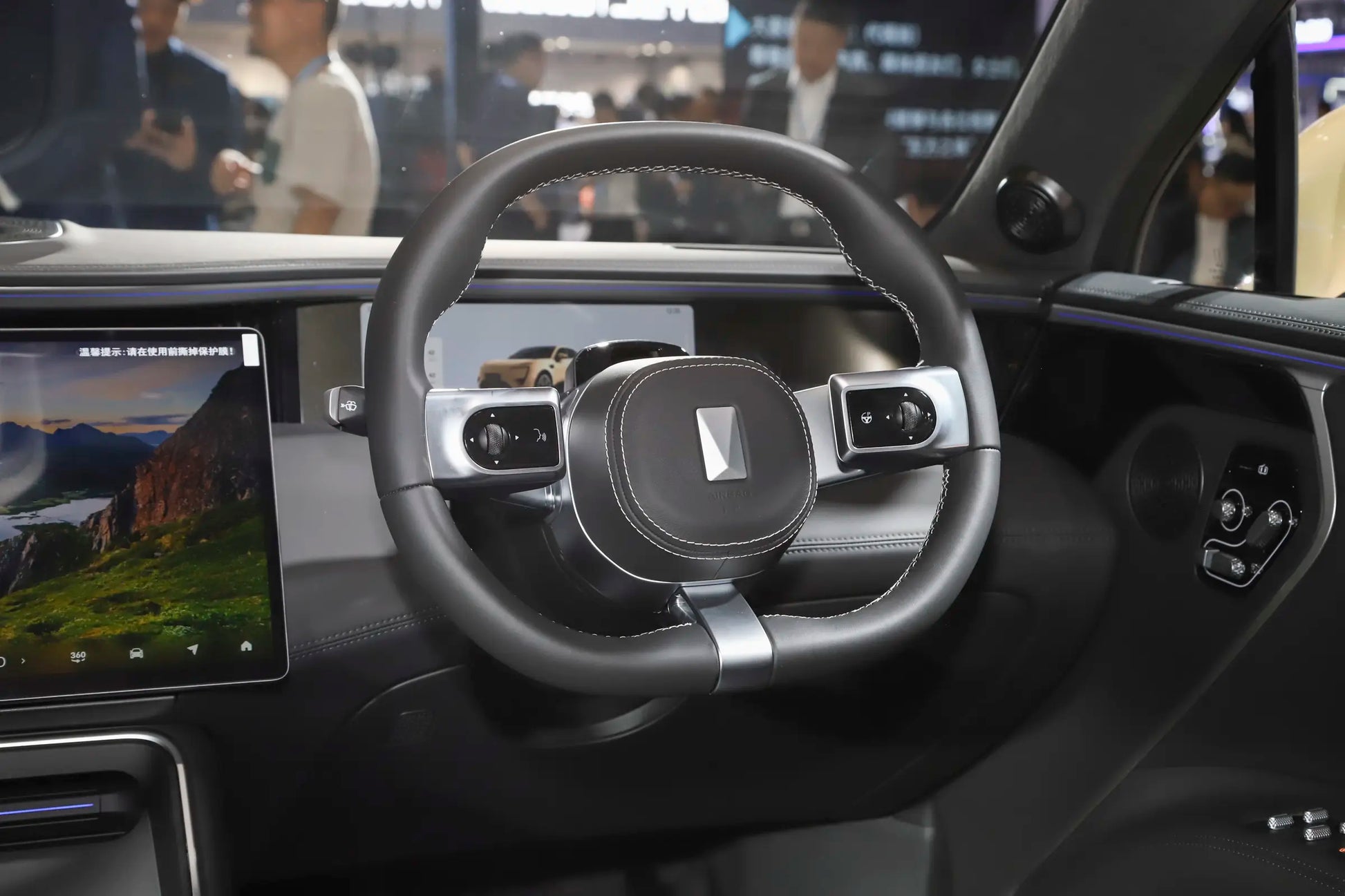 AVATR 11-Hybrid REEV