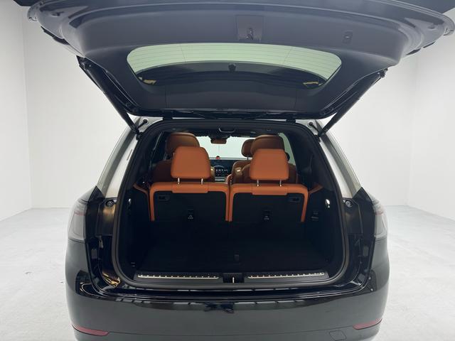 Certificated Pre-Owned Wenjie M9 2024 Extended Range Ultra Six-Seater Version -u22015420