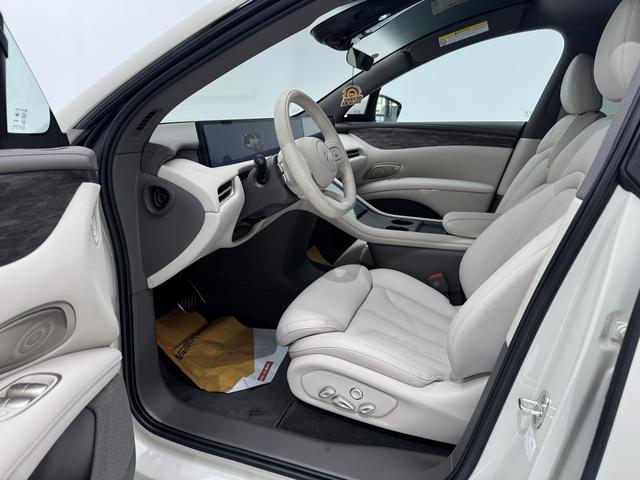 Certificated Pre-Owned IM LS7 2025 Refreshed Edition Ultra